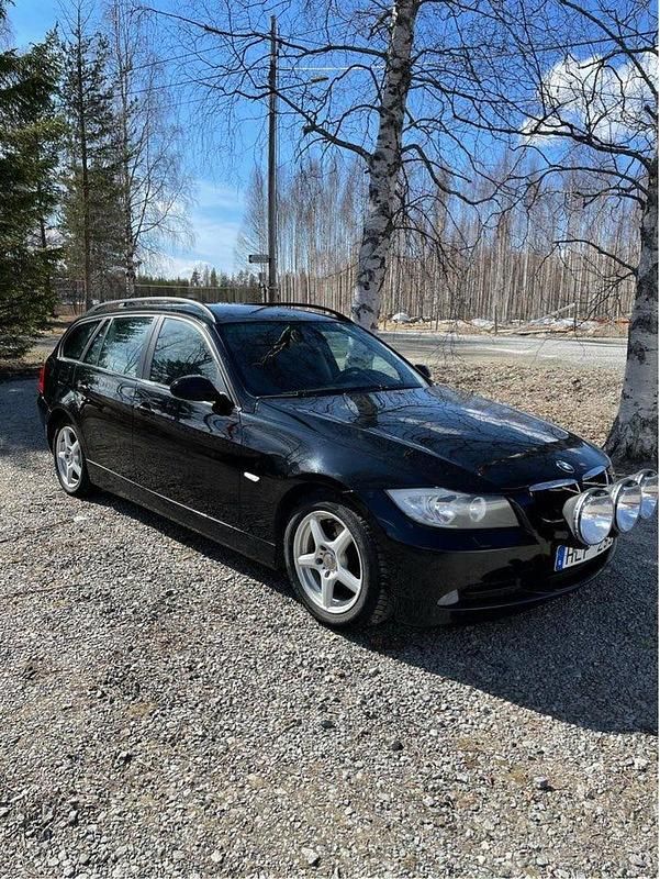 Begagnad 2008 BMW 320 Advantage Kombi | 55 000 kr (Marknadspris) - Bild 1/4