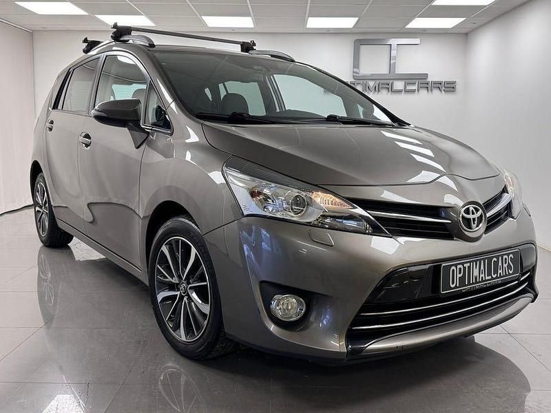Begagnad Toyota Verso Active 147 HK (108 kW) 2016 Mörkgrå Minibuss