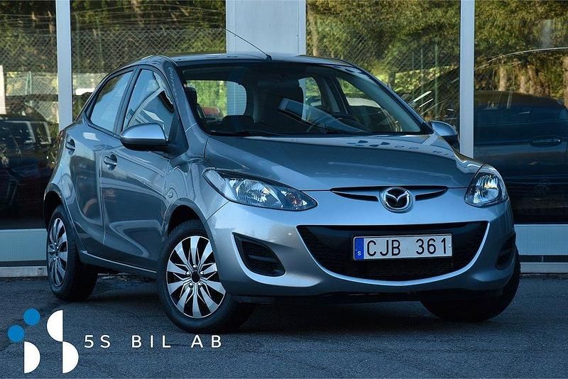 Begagnad 2011 Mazda 2 Halvkombi | 79 900 kr (Marknadspris) - Bild 1/4