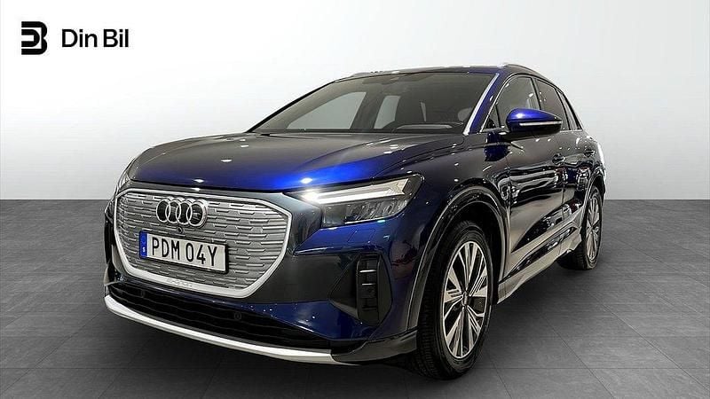 Blå Begagnad 2022 Audi Q4 e-tron Advanced Plus SUV | 369 000 kr (Bra pris) - Bild 1/4