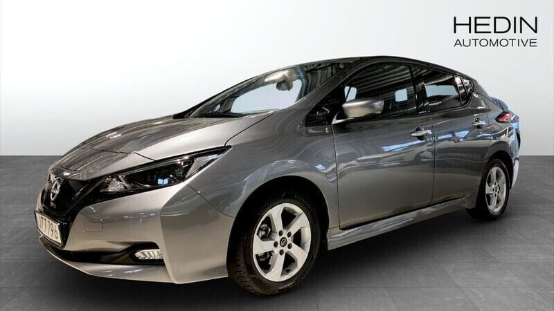 Grå (grey) Begagnad 2023 Nissan Leaf N-Connecta Halvkombi | 229 900 kr (Marknadspris) - Bild 1/4