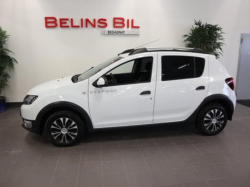 Begagnad Dacia Sandero Stepway 90 HK (66 kW) 2015 Vit Kombi