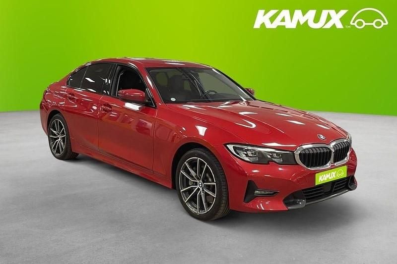 Röd Begagnad 2020 BMW 330 Sport Line Sedan | 248 900 kr (Superpris) - Bild 1/2