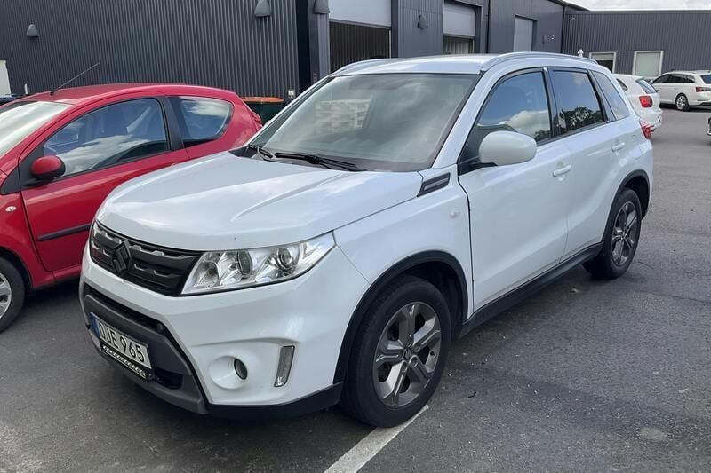 Vit Begagnad 2017 Suzuki Vitara SUV | 99 000 kr (Superpris) - Bild 1/4