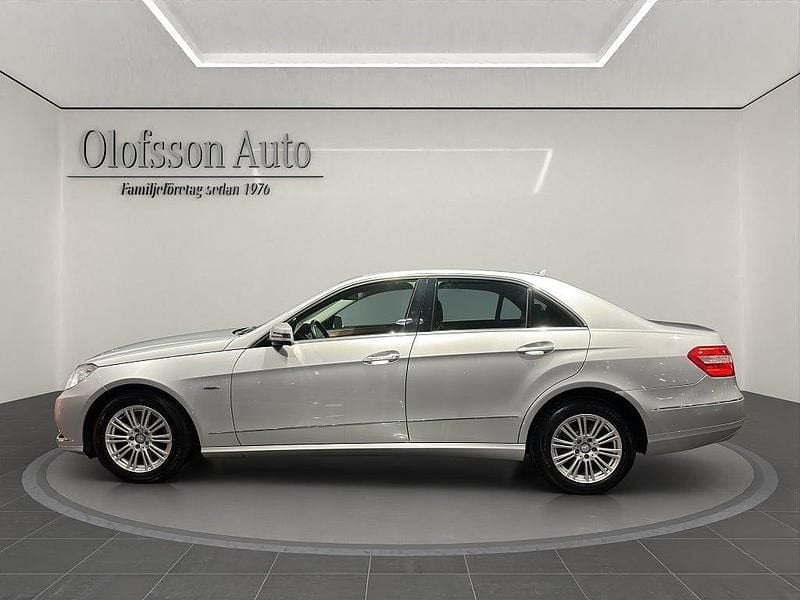 Begagnad Mercedes E200 136 HK (100 kW) 2011 Iridiumsilver  metalliclack Sedan