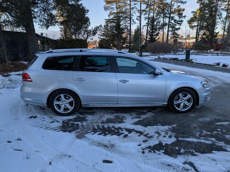 Begagnad VW Passat R-line 177 HK (130 kW) 2013 Kombi