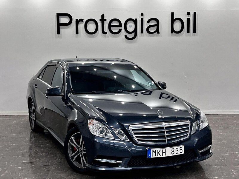 Begagnad Mercedes E220 Classic 170 HK (125 kW) 2012 Mörkgrå Sedan