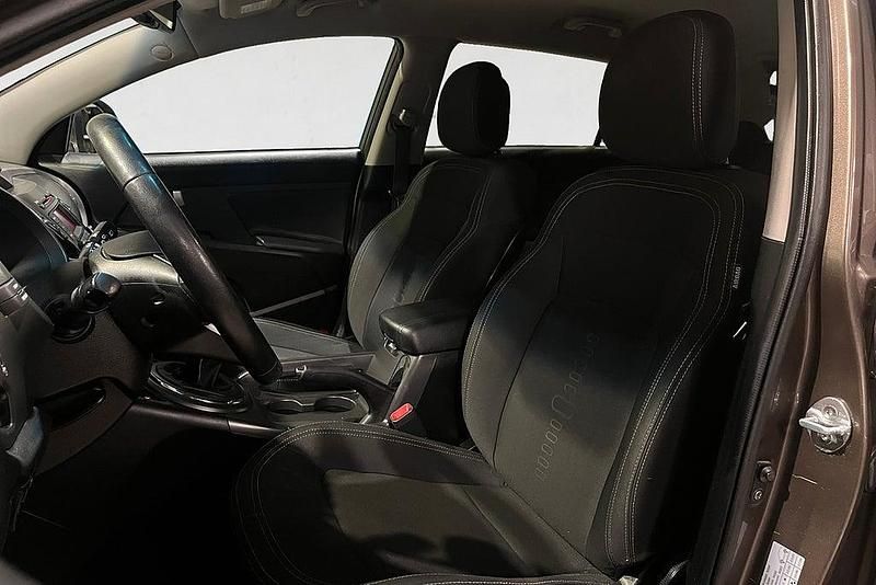 Begagnad Kia Sportage Comfort 135 HK (99 kW) 2011 Brun SUV