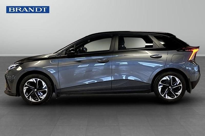 Begagnad MG MG4 EV 125 kW (171 HK) 2023 Grå Halvkombi
