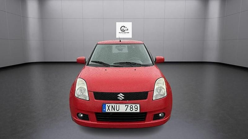 Röd Begagnad 2006 Suzuki Swift Halvkombi | 22 500 kr (Marknadspris) - Bild 1/4