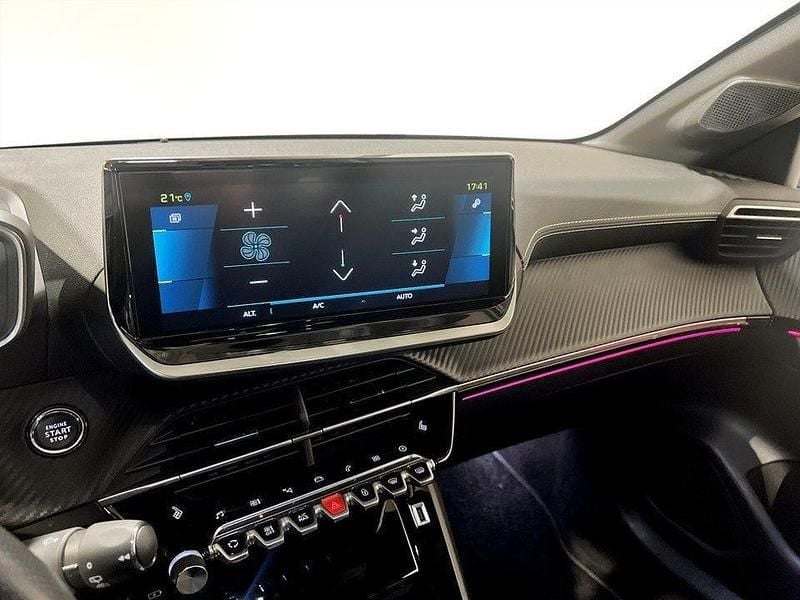 Begagnad Peugeot e-208 GT 100 kW (136 HK) 2022 Svart Halvkombi