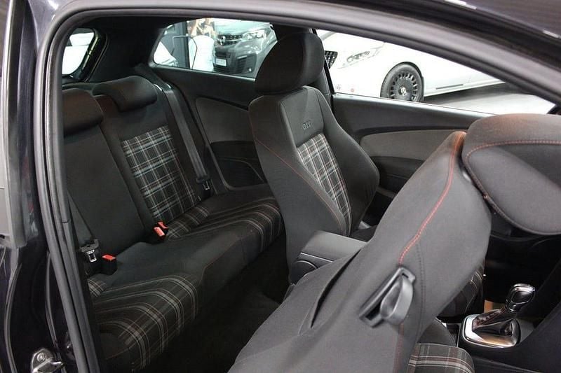 Begagnad VW Polo GTI 180 HK (132 kW) 2013 Svart Halvkombi