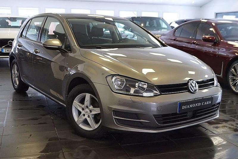 Begagnad VW Golf VII 106 HK (77 kW) 2014 Grå Halvkombi