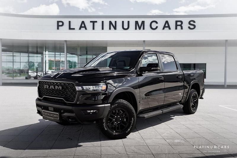 Svart (black crystal) Ny 2025 Dodge Ram Pickup | 1 098 000 kr (Superpris) - Bild 1/4