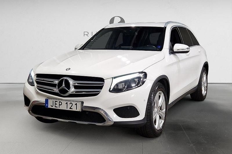 Vit Begagnad 2015 Mercedes GLC220 SUV | 194 900 kr (Marknadspris) - Bild 1/3