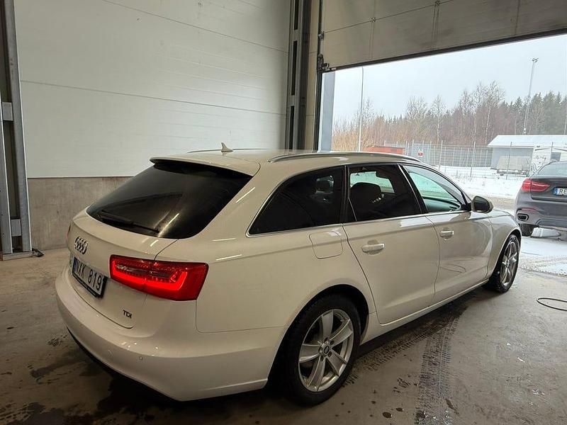 Begagnad Audi A6 177 HK (130 kW) 2014 Svart Kombi