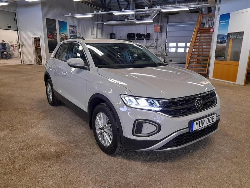 Begagnad VW T-Roc Life 110 HK (80 kW) 2023 Ascot grey SUV