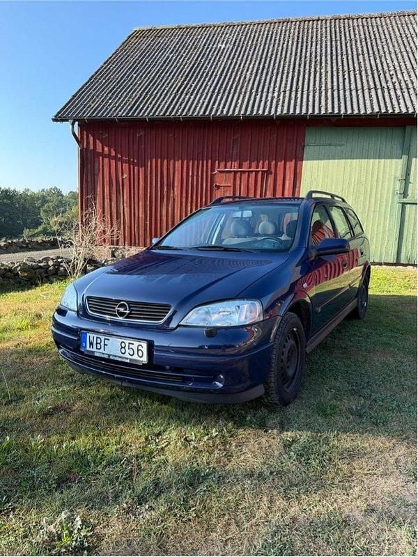 Blå Begagnad 2004 Opel Astra Kombi | 17 000 kr (Superpris) - Bild 1/4