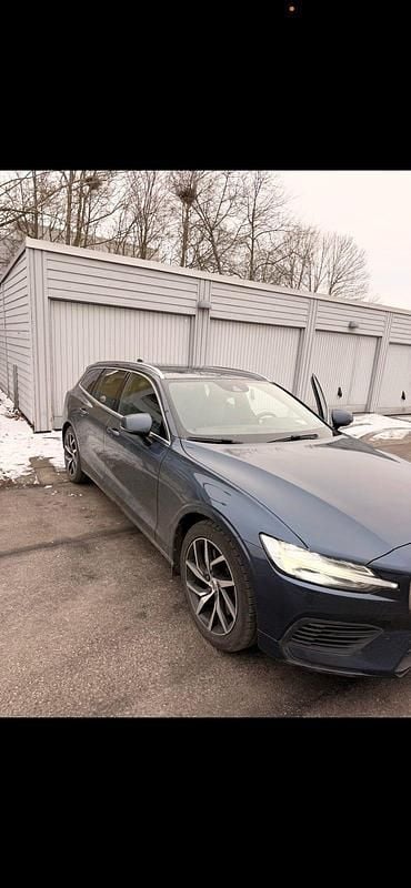 Begagnad 2020 Volvo V60 Kombi | 295 000 kr - Bild 1/4