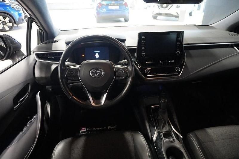 Begagnad Toyota Corolla Style 122 HK (89 kW) 2021 Svart Kombi