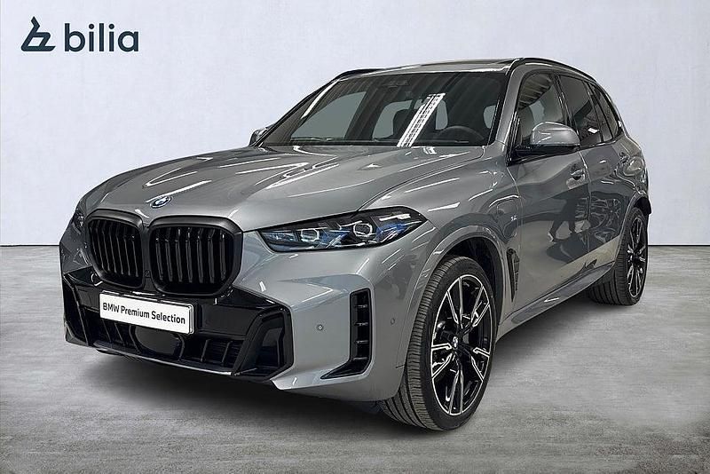 Begagnad BMW X5 Comfort Edition 2026 Grå SUV
