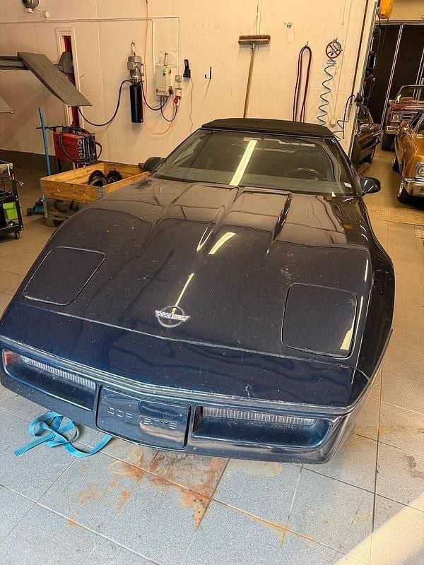 Begagnad Chevrolet Corvette 247 HK (181 kW) 1988 Mörkblå Cab