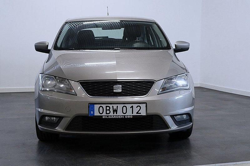 Begagnad Seat Toledo 105 HK (77 kW) 2013 Ljusbrun (brun) Halvkombi