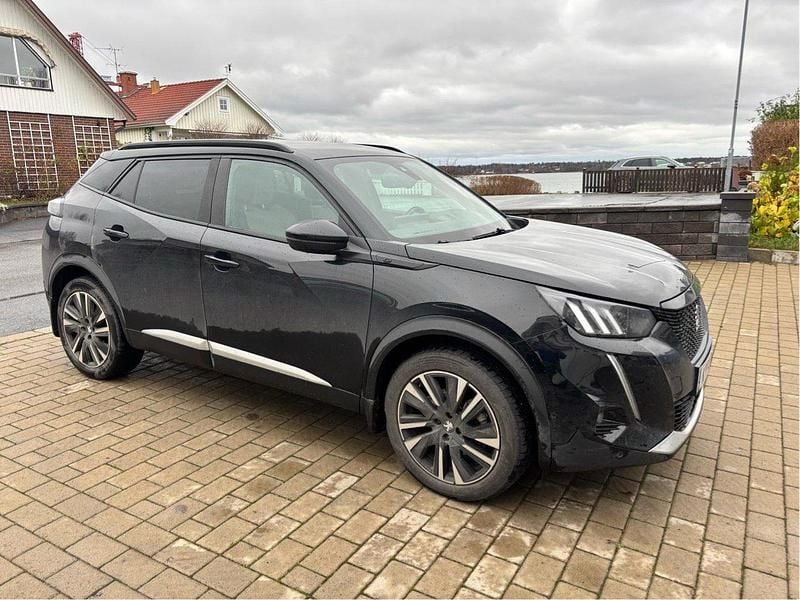 Svart Begagnad 2021 Peugeot e-2008 SUV | 170 000 kr (Marknadspris) - Bild 1/2