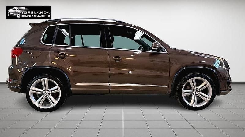 Begagnad VW Tiguan R-line 162 HK (119 kW) 2014 Brun SUV