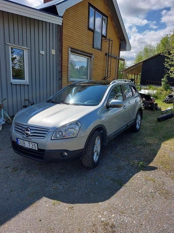 Begagnad 2009 Nissan Qashqai +2 SUV | 45 000 kr (Marknadspris) - Bild 1/4