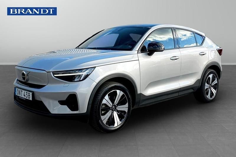 Silver Begagnad 2023 Volvo EC40 Core SUV | 344 900 kr (Marknadspris) - Bild 1/4