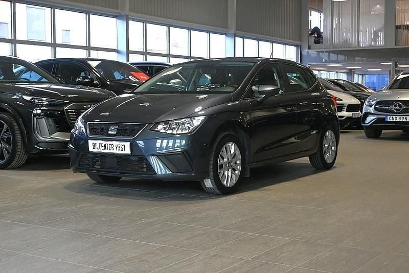 Grå metallic Begagnad 2020 Seat Ibiza Style Halvkombi | 129 000 kr (Marknadspris) - Bild 1/4