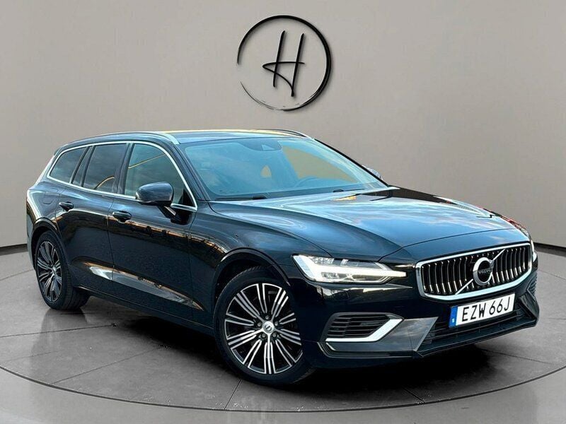Svart Begagnad 2021 Volvo V60 Kombi | 265 000 kr (Superpris) - Bild 1/4