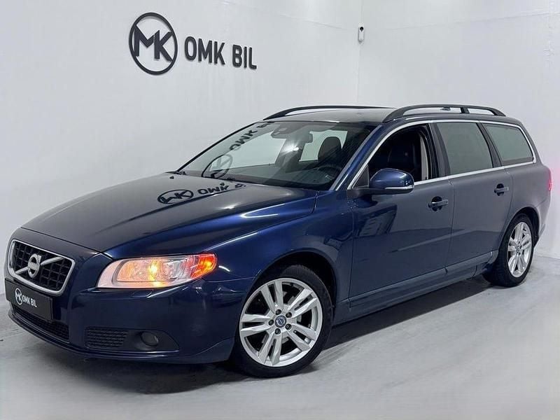 Mörkblå Begagnad 2012 Volvo V70 Momentum Kombi | 89 900 kr (Marknadspris) - Bild 1/4