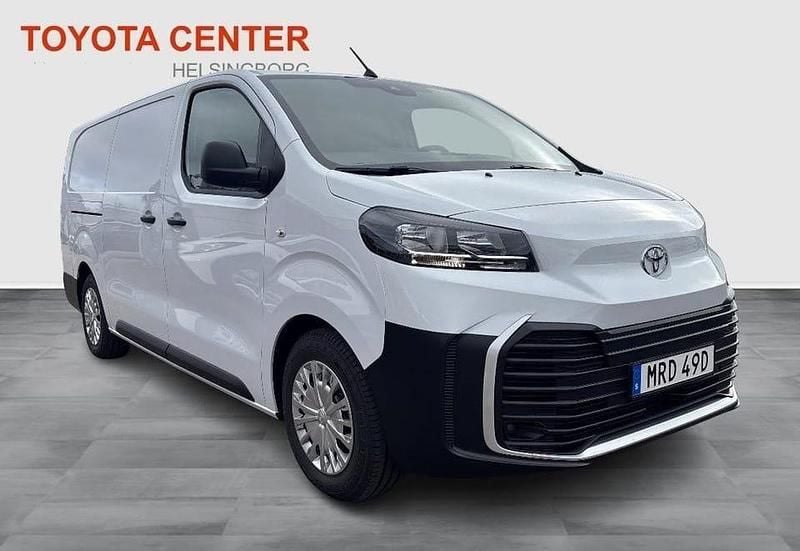 Begagnad Toyota Proace Comfort 100 kW (137 HK) 2024 Vit Minibuss