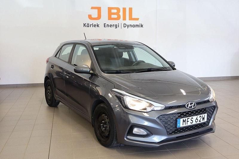 Mörkgrå Begagnad 2019 Hyundai i20 Comfort Halvkombi | 109 900 kr (Bra pris) - Bild 1/4