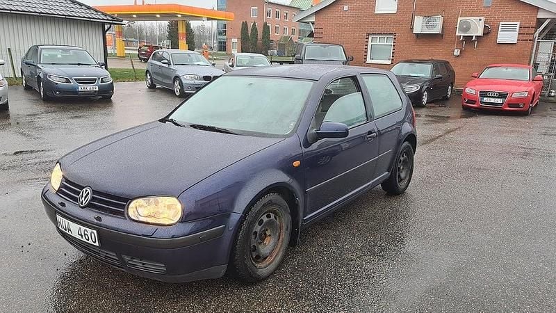 Begagnad 1998 VW Golf IV Comfortline Halvkombi | 9 900 kr (Superpris) - Bild 1/4