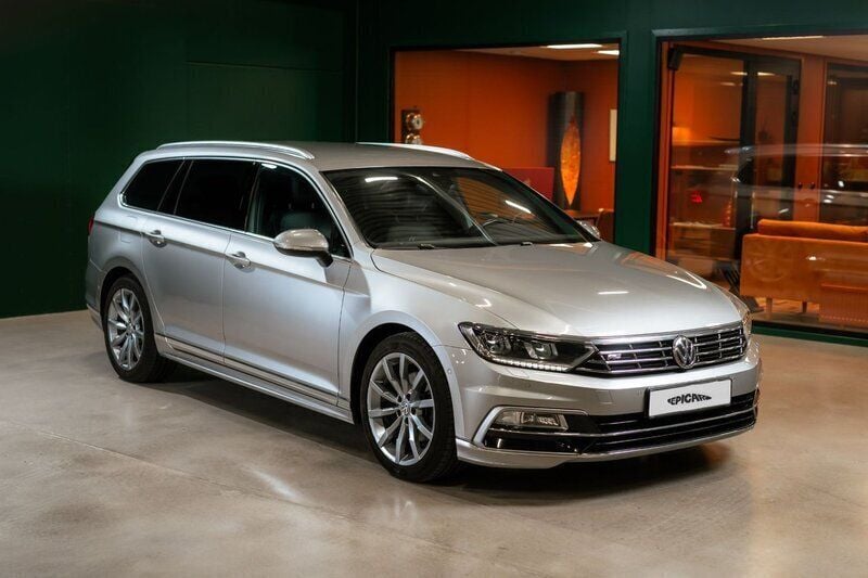 Silver Begagnad 2017 VW Passat R-line Kombi | 199 900 kr (Bra pris) - Bild 1/4