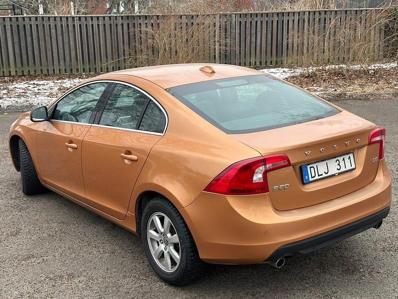 Begagnad Volvo S60 205 HK (150 kW) 2011 Saffran Sedan