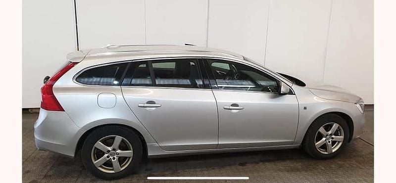 Begagnad 2018 Volvo V60 Kombi | 195 000 kr (Superpris) - Bild 1/3