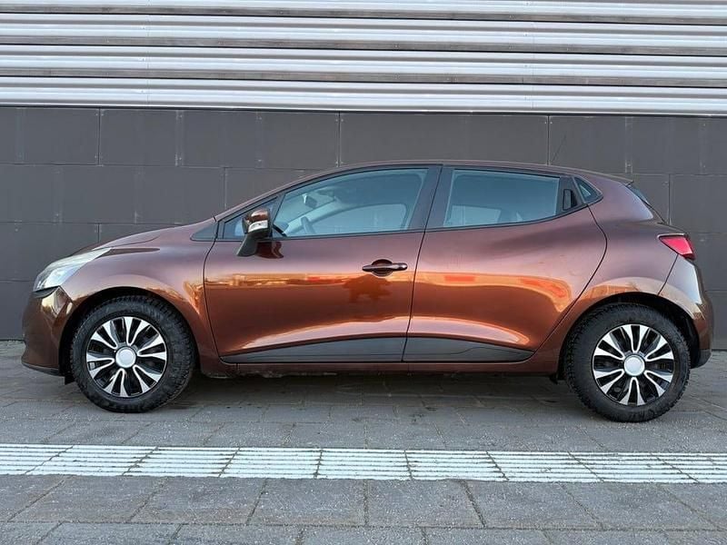 Begagnad Renault Clio IV 90 HK (66 kW) 2014 Brun
