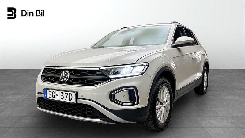 Grå Begagnad 2022 VW T-Roc Life SUV | 259 900 kr (Marknadspris) - Bild 1/4