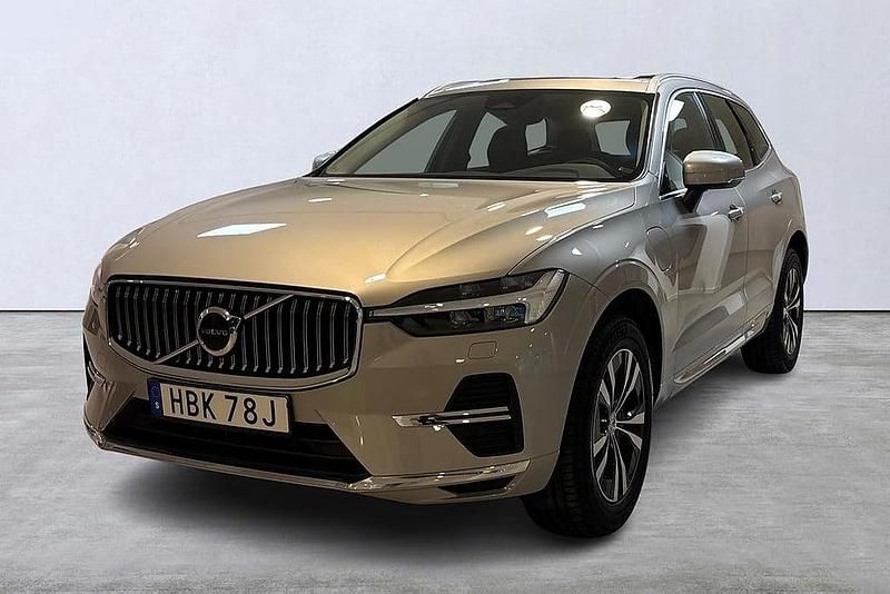 Silver Begagnad 2024 Volvo XC60 Core SUV | 509 900 kr (Marknadspris) - Bild 1/4