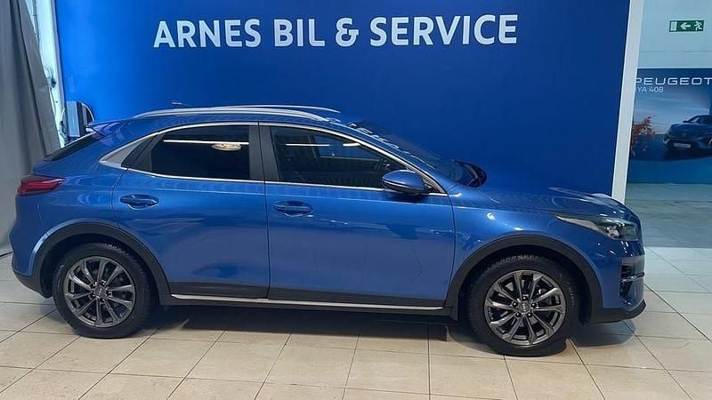 Begagnad Kia XCeed 141 HK (103 kW) 2022 Blå SUV