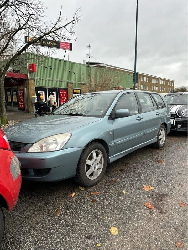 Silver Begagnad 2006 Mitsubishi Lancer Kombi | 18 000 kr (Marknadspris) - Bild 1/4