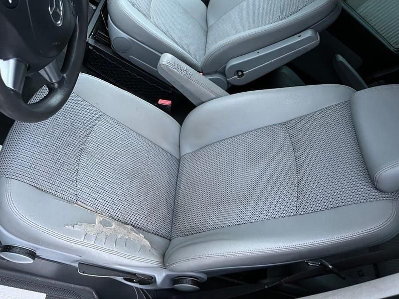 Begagnad Mercedes Viano 163 HK (119 kW) 2012 Minibuss