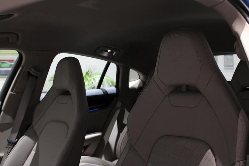 Begagnad Porsche Panamera 4 2025 Blå Sedan