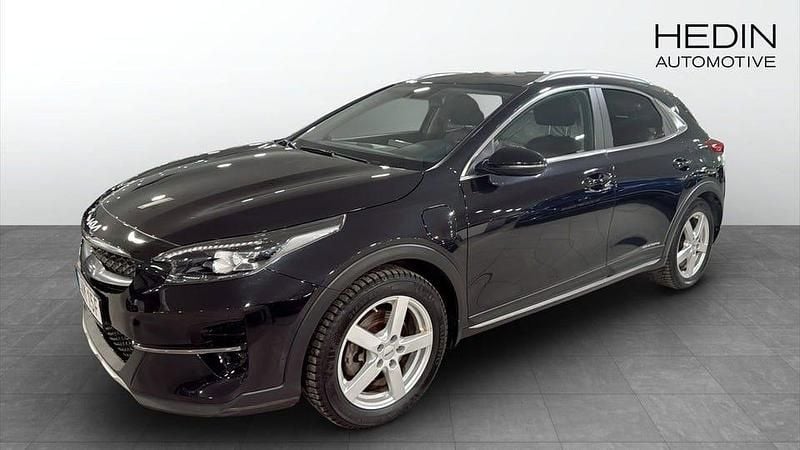Svart Begagnad 2022 Kia XCeed SUV | 269 900 kr (Marknadspris) - Bild 1/4