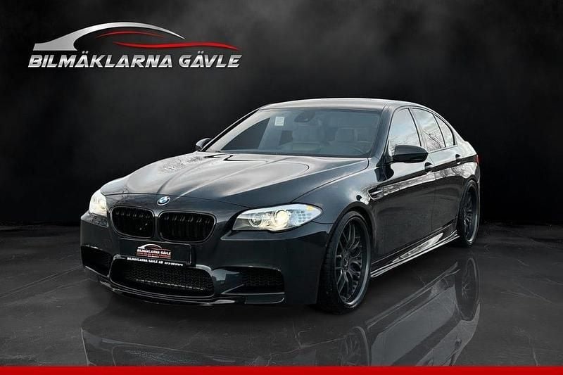Begagnad BMW M5 Shadowline 560 HK (411 kW) 2012 Mörkgrå Sedan