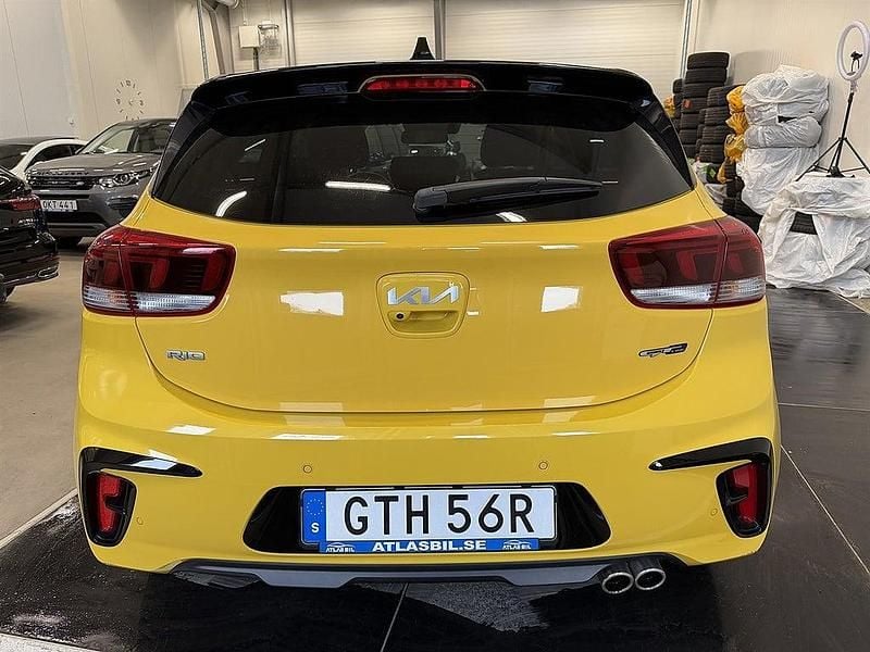 Begagnad Kia Rio GT-Line 120 HK (88 kW) 2021 Gul Halvkombi
